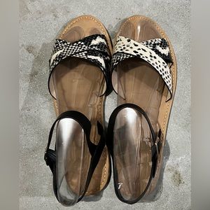 Women sandals
